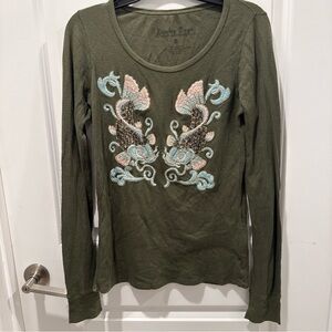 Lucky Tees Y2K Embroidered Koi Fish Long Sleeve Tee Camo Green Size M